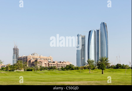 Edifici ad alta, edifici per uffici, Al Hosn, Abu Dhabi, Emirati Arabi Uniti, Medio Oriente e Asia Foto Stock