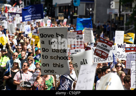 BRIGHTON, Regno Unito 30/06/11. I lavoratori del settore pubblico e di elementi di raccordo di dimostrare in Brighton oggi (30/06/2011) Foto Stock