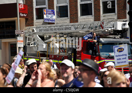 BRIGHTON, Regno Unito 30/06/11. I lavoratori del settore pubblico e di elementi di raccordo di dimostrare in Brighton oggi (30/06/2011) Foto Stock