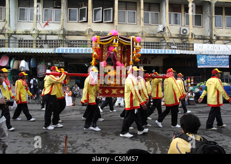 Il carnevale di Samut Sakhon santuario della città festival di Dio in Thailandia Foto Stock