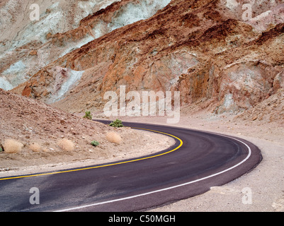 Artisti Drive. road. Parco Nazionale della Valle della Morte, California. Foto Stock