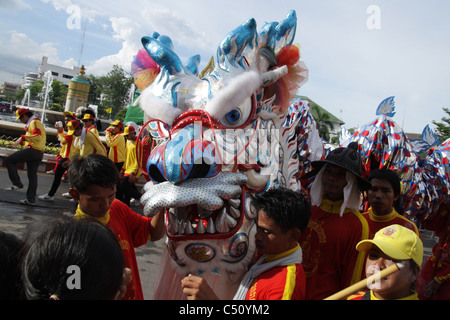 Dragon parade a Samut Sakhon Provincia in Thailandia Foto Stock