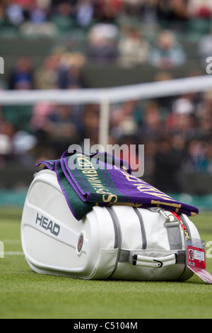 Racchetta da Tennis borsa sul prato di Wimbledon Tennis campionati, tutti Inghilterra Club, Wimbledon, London, Regno Unito .foto:Jeff Gilbert Foto Stock