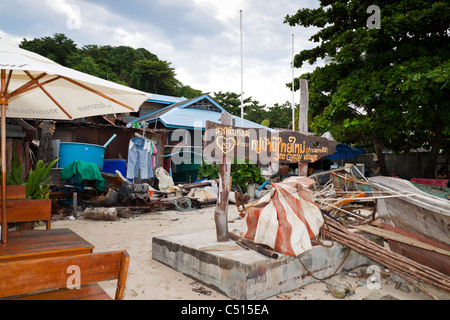 Mare Villaggio Zingaro nell isola di Phi Phi, Thailandia. Foto Stock