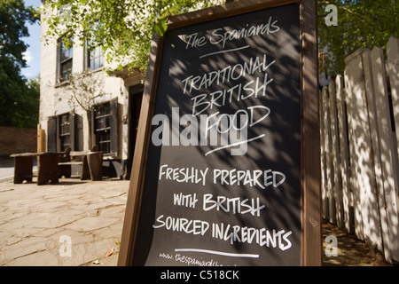 "Cibi tradizionali inglesi' messaggio di Blackboard Foto Stock