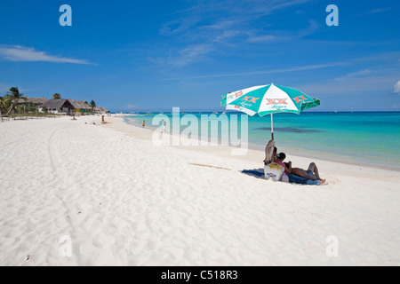 Persone alla spiaggia di sabbia, Playa del Carmen, Yucatan, Messico Foto Stock