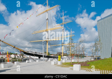 SV Glenlee ormeggiato a fianco di Riverside Museo Museo dei Trasporti e viaggi Yorkhill Quay Glasgow Scozia Scotland Foto Stock