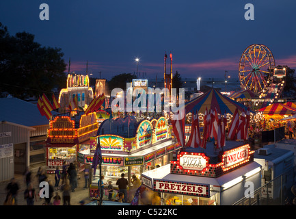 A metà strada a Mighty Howard County Fair, Cresco, Iowa Foto Stock