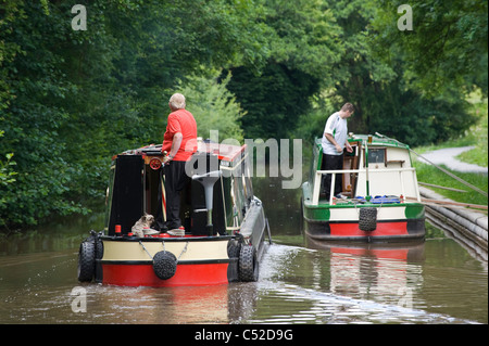 Imbarcazioni strette sul Monmouthshire e Brecon Canal vicino al villaggio di Llangattock Powys South Wales UK Foto Stock