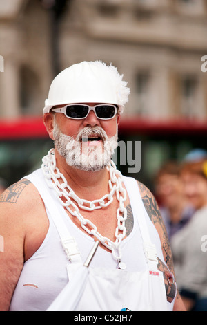 Caratteri colorati che frequentano della Londra Gay Pride 41 anni. Anniversario Parade - Londra 2nd.Luglio 2011 Foto Stock