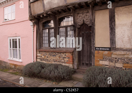 Il Pitchmarket è una pittoresca terrazza dell'antica Tudor cottages in Abbey Street, Cerne Abbas, Dorset, Inghilterra. Foto Stock