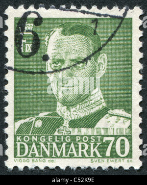 Danimarca 1950: un timbro stampato in Danimarca, raffigura il re Federico IX Foto Stock
