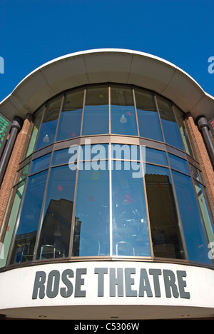 Esterno del Rose Theatre, Kingston upon Thames Surrey, Inghilterra Foto Stock