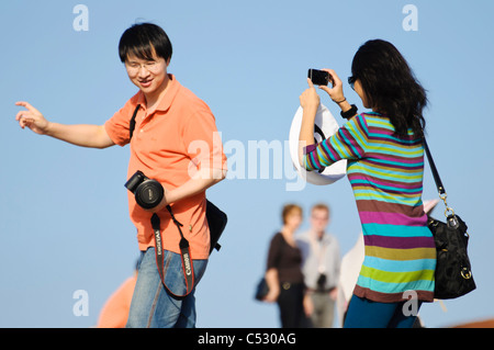 Asian turisti internazionali o studenti prendendo fotografie di ogni altro Foto Stock