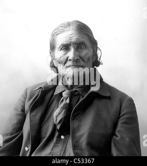 GERONIMO (1829-1909) nativo americana leader del Chiricahua Apache fotografato da Frank Rinehart nel 1898 Foto Stock