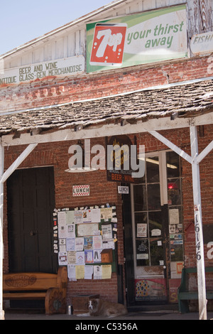 Paese piccolo negozio di alimentari a Vulcano, California un punto di riferimento registrato in città la contea di Amador, California, Stati Uniti d'America. Foto Stock