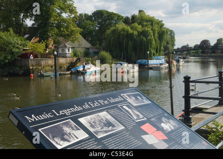 Isola di Eel Pie. Leggende musicali dell'isola di Eel Pie. Twickenham Middlesex. Inghilterra. HOMER SYKES Foto Stock