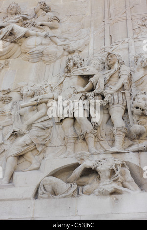 Il monumento situato nel pesce Street Hill nella città di Londra, che commemora il Grande Incendio di Londra. Foto Stock