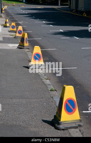 Nessuna attesa traffico coni su Glasgow Road. Foto Stock