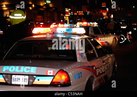 La polizia di Toronto di turno di notte. In Ontario, Canada. Foto Stock