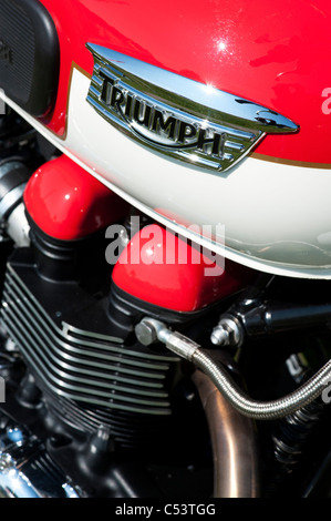 2011 Triumph Bonneville moto. Classic british motociclo Foto Stock