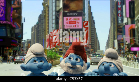 I puffi 2011 Columbia animazione con Grouchy, Papa e maldestra Smurf Foto Stock