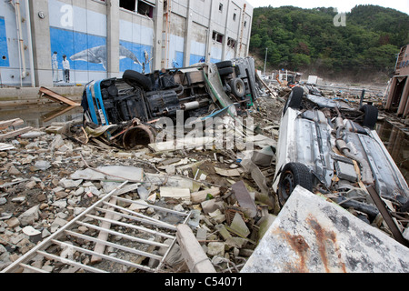 Tsunami devastazioni in Onagawa, regione di Tohoku, Giappone, 2011. Foto Stock