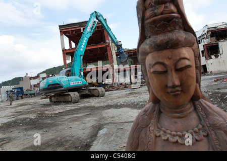 Tsunami devastazioni in Onagawa, regione di Tohoku, Giappone, 2011. Foto Stock