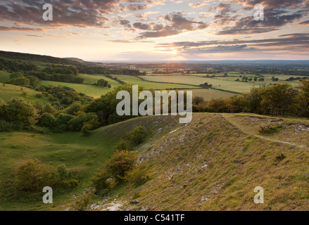 Il tramonto del South Downs National Park. Preso da Ditchling giù vicino a Ditchling Beacon Foto Stock