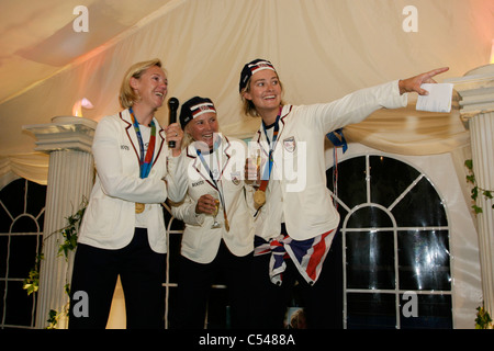 Vela olimpica Gold Medalists Shirley Robertson, Sarah Ayton e Sarah Webb Foto Stock