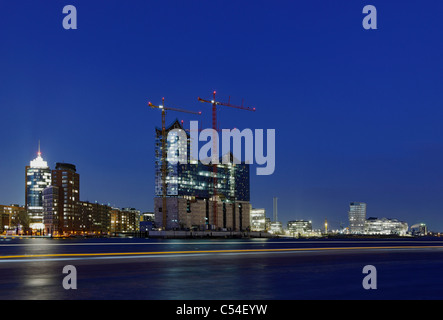 Nuovo Amburgo Philharmonic Hall, in costruzione, Sandtorkai, Hafencity, città anseatica di Amburgo, Germania, Europa Foto Stock