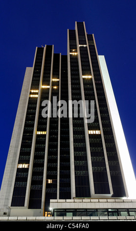 Rinnovato di recente la facciata della struttura Radisson Blu Hotel, a 32 piani, Dammtorbahnhof, Hamburg-Mitte district, Amburgo, Germania, Europa Foto Stock