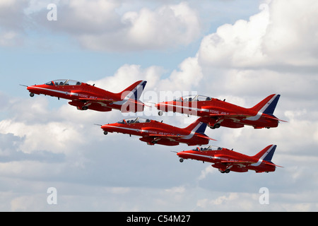 Bae Systems Hawk T1 aerei della RAF Rosso di frecce team display Foto Stock