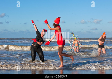 I Paesi Bassi, a Scheveningen nei pressi dell'Aia, nuovi anni di immersione o tuffo. Foto Stock