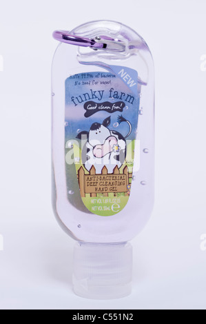 Una bottiglia di Funky farm anti-batterica pulizia profonda gel a mano su sfondo bianco Foto Stock