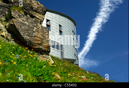 Giorno di estate al rifugio Velan, Cabane du Velan, del Club Alpino Svizzero (CAS), Vallese, Svizzera Foto Stock