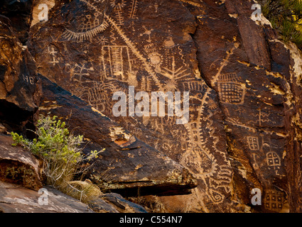 Parowan petroglifi Gap elencato nel Registro Nazionale dei Luoghi Storici vicino a Cedar City, Utah Foto Stock