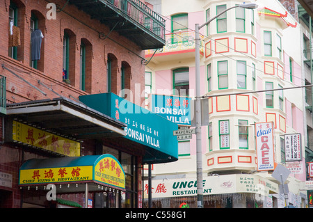 Gli edifici in una città, Waverly Street, Chinatown di San Francisco, California, Stati Uniti d'America Foto Stock