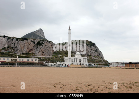 Gibilterra La Ibrahim-al-Ibrahim moschea, noto anche come il Re Fahd bin Abdulaziz al-Saud moschea. Su Europa point. Foto Stock