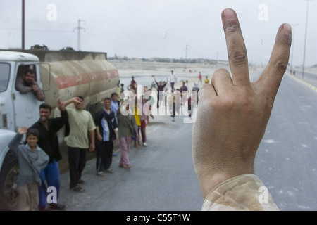 Il deserto di ratto in città irachena di Bassora incontro la gente del posto Foto Stock