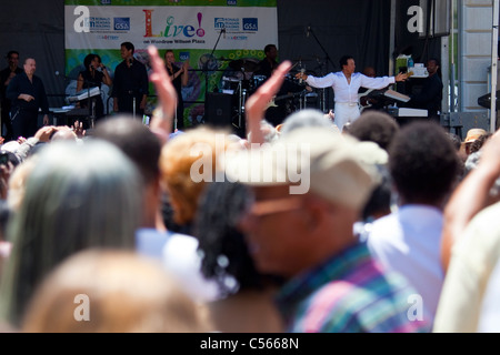 Smokey Robinson effettuando in corrispondenza di un libero evento estivo a Washington DC Foto Stock