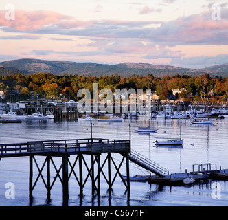 Un'altra perfetta giornata autunnale aspira a un vicino al porto di sud-ovest sull'isola di Mount Desert, Parco Nazionale di Acadia, Maine, Stati Uniti d'America Foto Stock