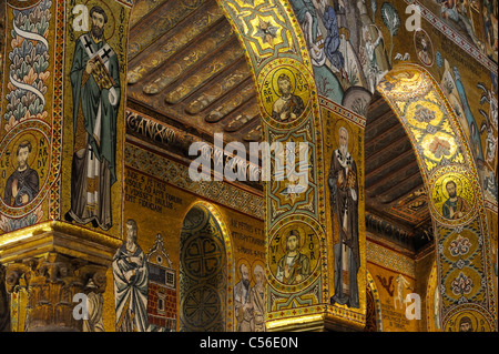 Mosaico all'interno della Cappella Palatina nel Palazzo dei Normanni a Palermo Foto Stock