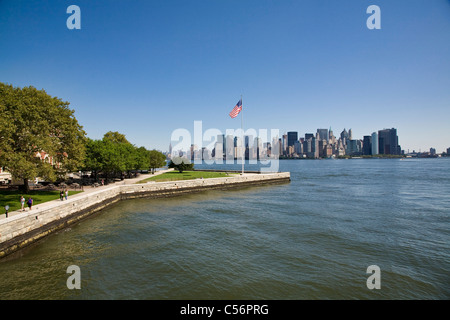 La parte inferiore di Manhattan da Ellis Island, New York City Foto Stock