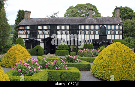 Plas Newydd era la casa del Signore di Llangollen, Lady Eleanor Butler e Miss Sarah Ponsonby, dal 1780 - 1829. Foto Stock