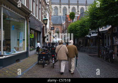 Warmoestraat centrale città di Haarlem Paesi Bassi Europa Foto Stock