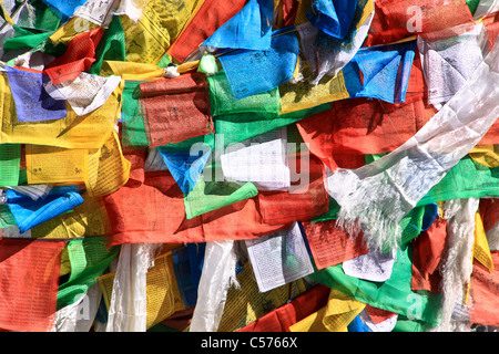 La preghiera buddista bandiere, Campo Base Everest trail, Nepal Foto Stock