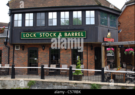 Bloccare le scorte e canna pub, Newbury, Berkshire, Inghilterra, Regno Unito Foto Stock