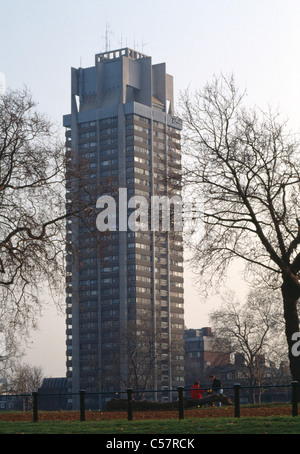 Hyde Park caserma, Inghilterra, 1967 -1971. Esterno. Foto Stock