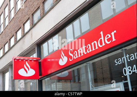 Banca Santander in Norwich, Norfolk, Inghilterra. Foto Stock